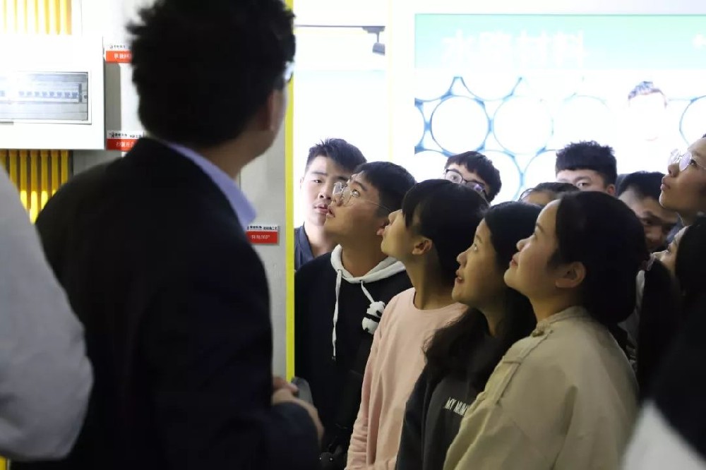 2025河南中专最厉害哪三个专业最好就业？